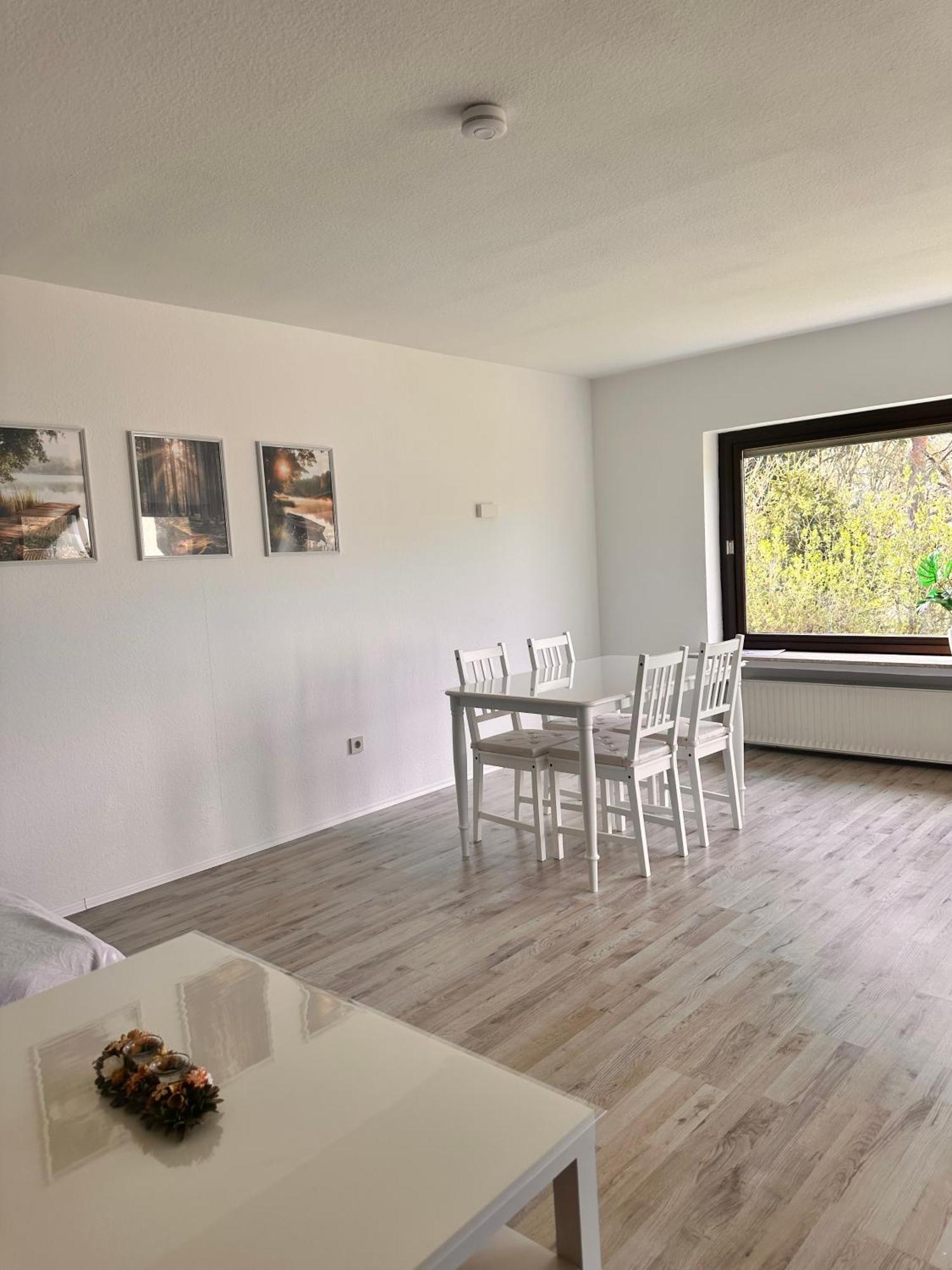 Schoene Ferienwohnung Mit Waldblick In Dillenburg Eksteriør bilde